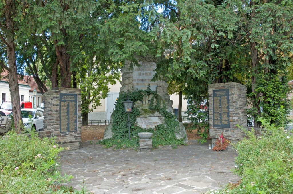 Ausrian War Memorial, Stammersdorf
